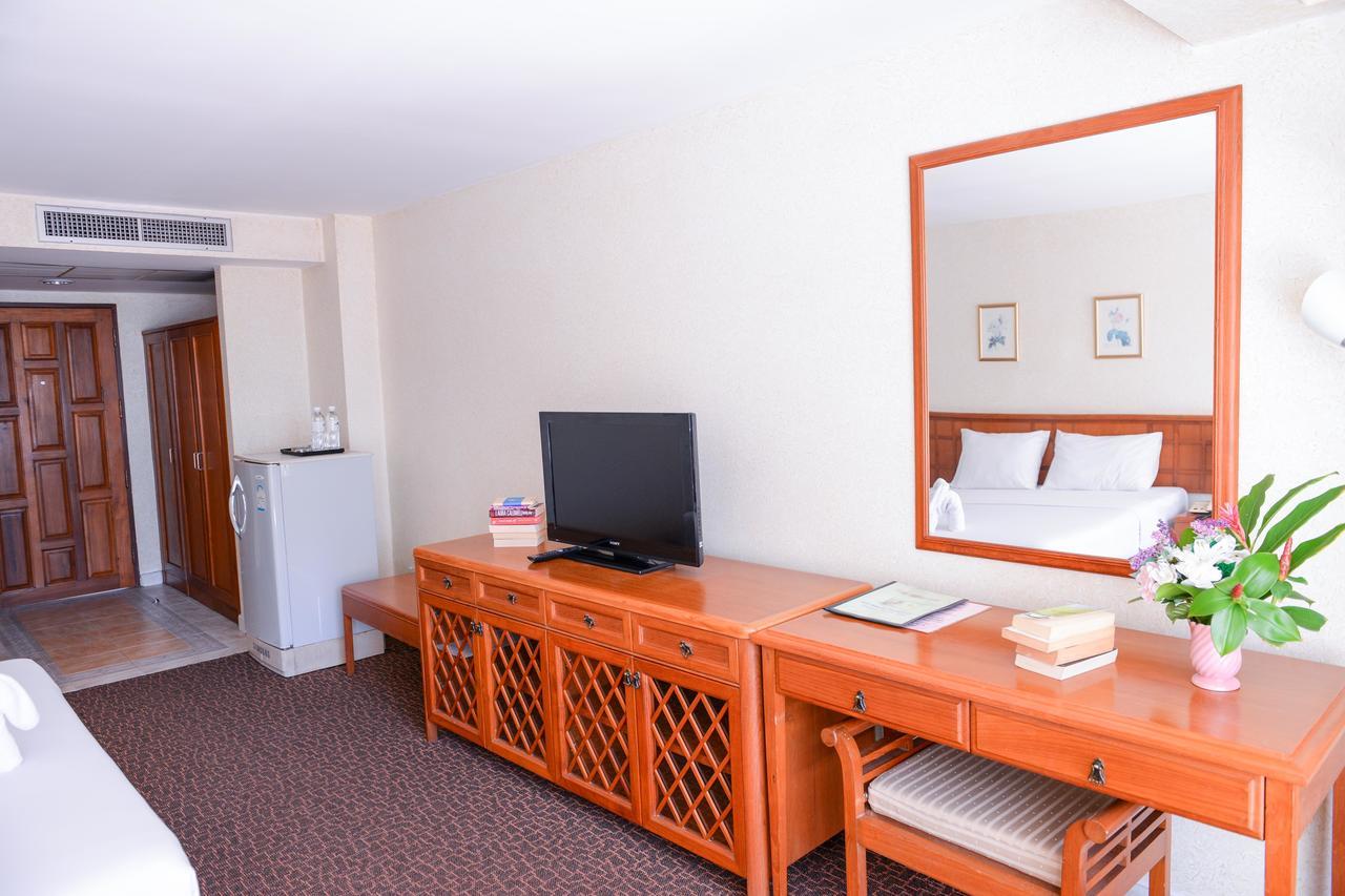 Sandy Spring Hotel Паттайя Экстерьер фото