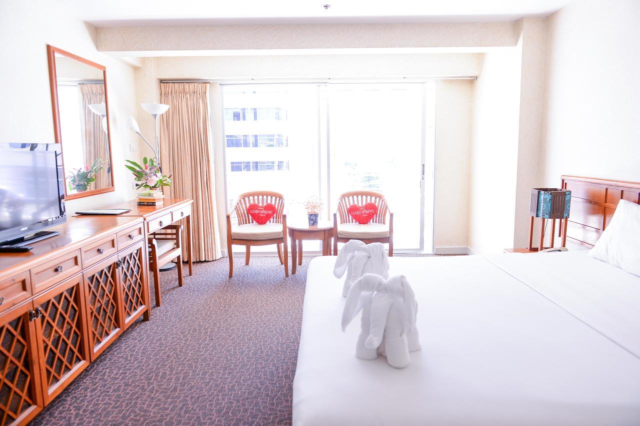 Sandy Spring Hotel Паттайя Экстерьер фото