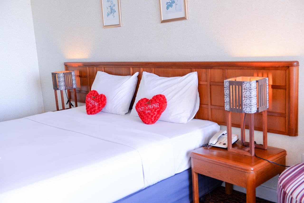Sandy Spring Hotel Паттайя Экстерьер фото