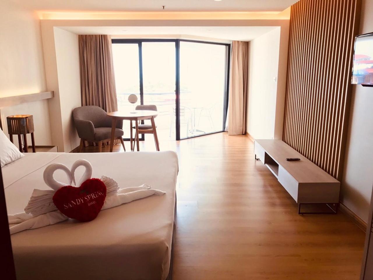 Sandy Spring Hotel Паттайя Экстерьер фото